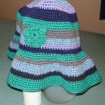 Hekle en hatt i mange farger Hekle en hatt i mange farger