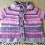 Strikket babyjakke og lue etter gammel oppskrift Strikket babyjakke og lue etter gammel oppskrift